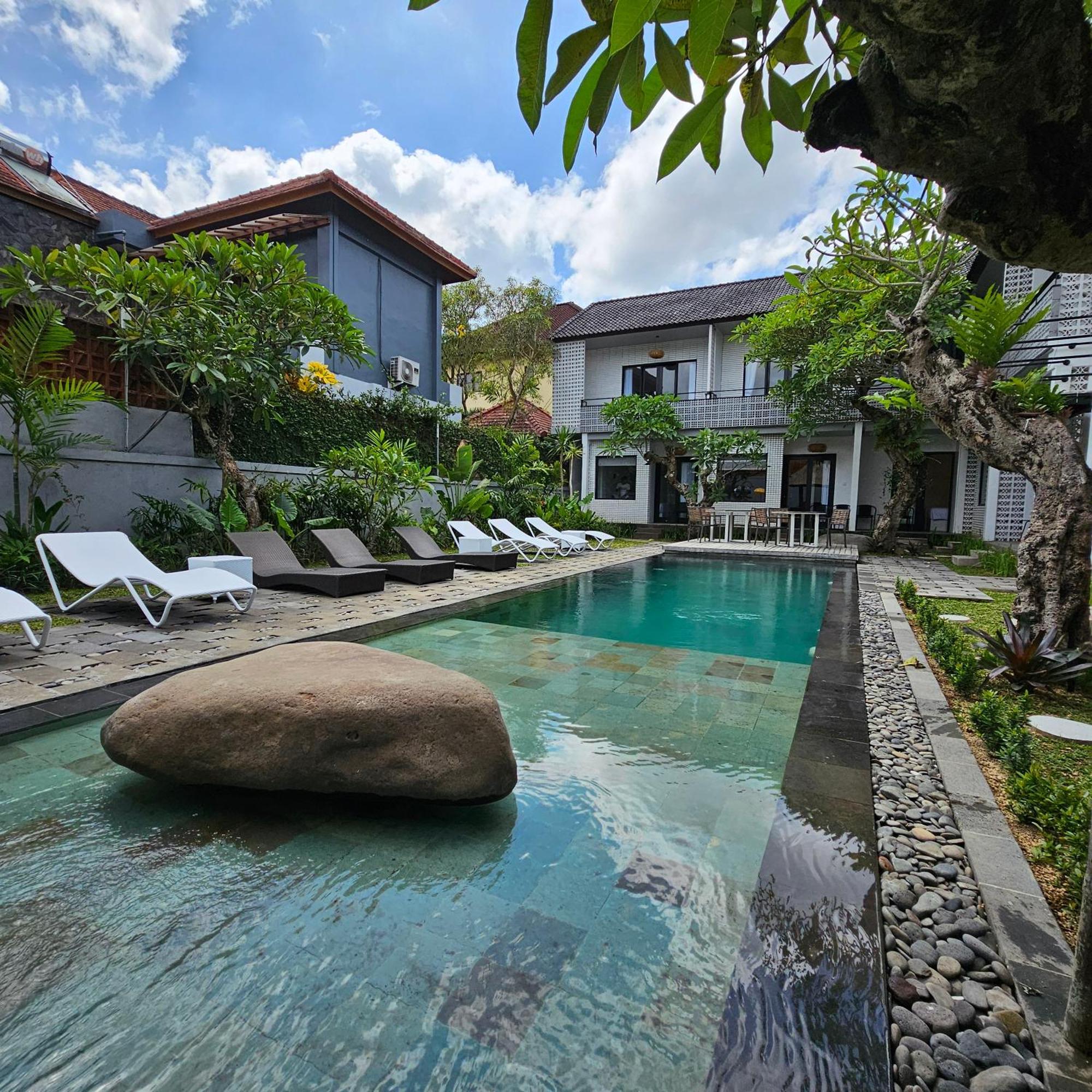 Chandi Hotel Ubud Buitenkant foto